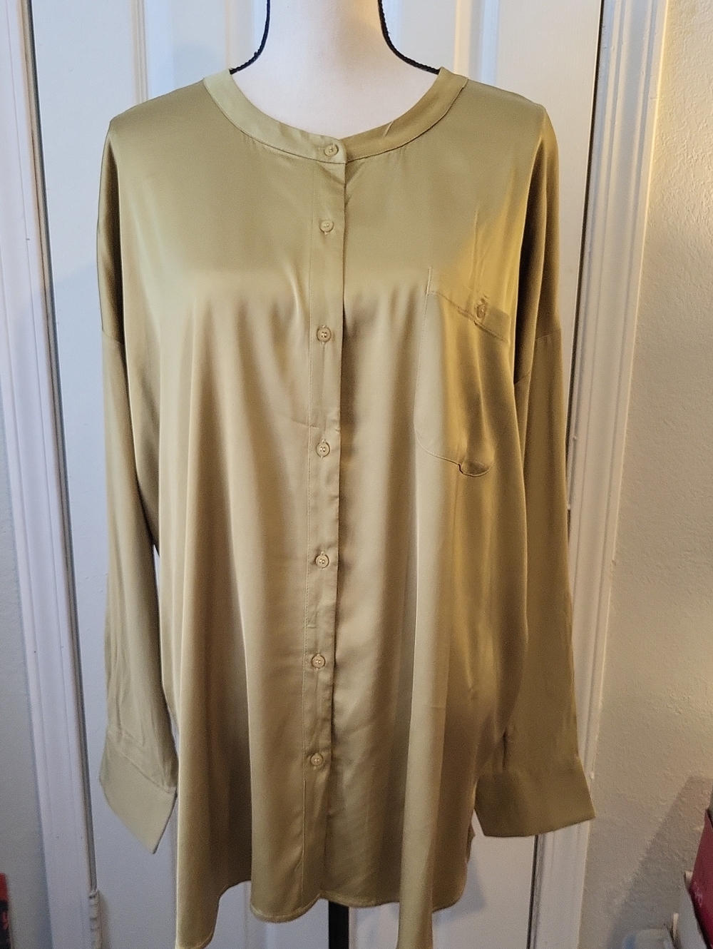 Women's Olive Button-Front Long Sleeve Blouse